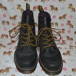 adorable doc martens in perfect condition!